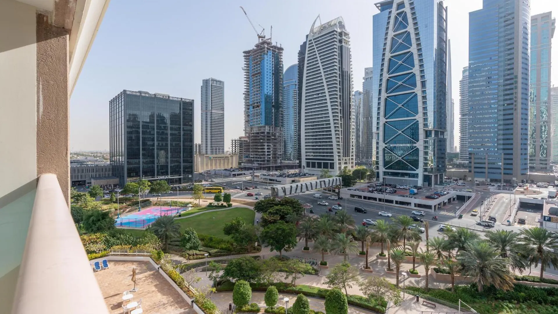 White Sage - Gorgeous Apartment In Jlt Near The Metro Station Dubai