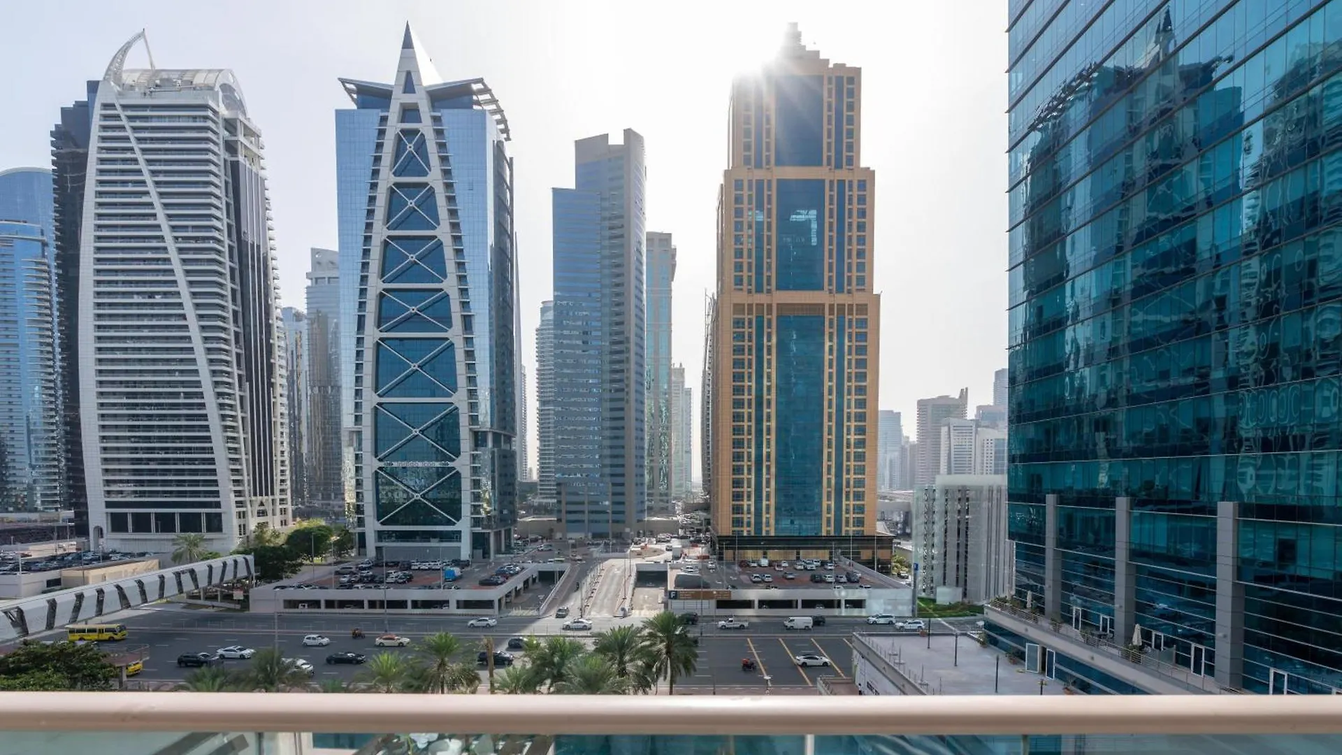 White Sage - Gorgeous Apartment In Jlt Near The Metro Station Dubai United Arab Emirates